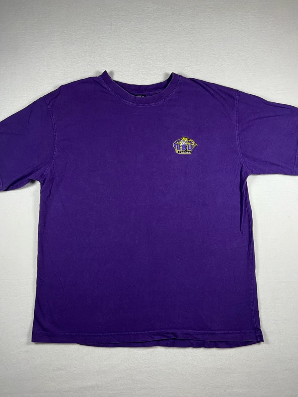 Vintage 2002 Starter LSU Tigers Purple Short Sleeve Tshirt Mens Size XL